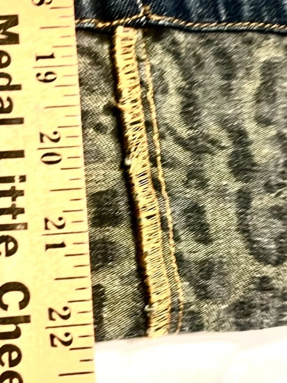 INC Capri Jeans Animal Print Cuffs Med Distressed Mid rise  Med Wash Sz 10P
